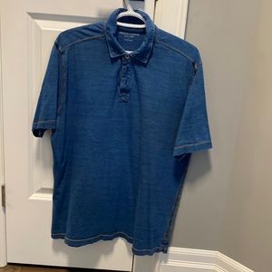 💥💥 SOLD 💥💥 Johnston and Murphy men’s size L soft golf style shirt.